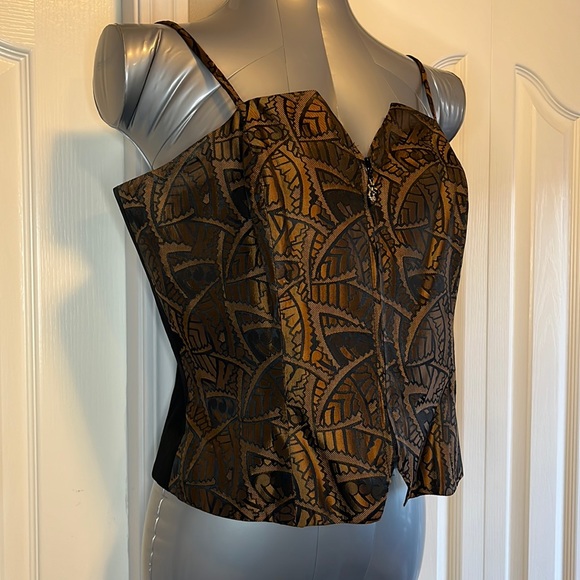 3/$30 - Vintage Corset Style Women’s Top - Picture 5 of 11